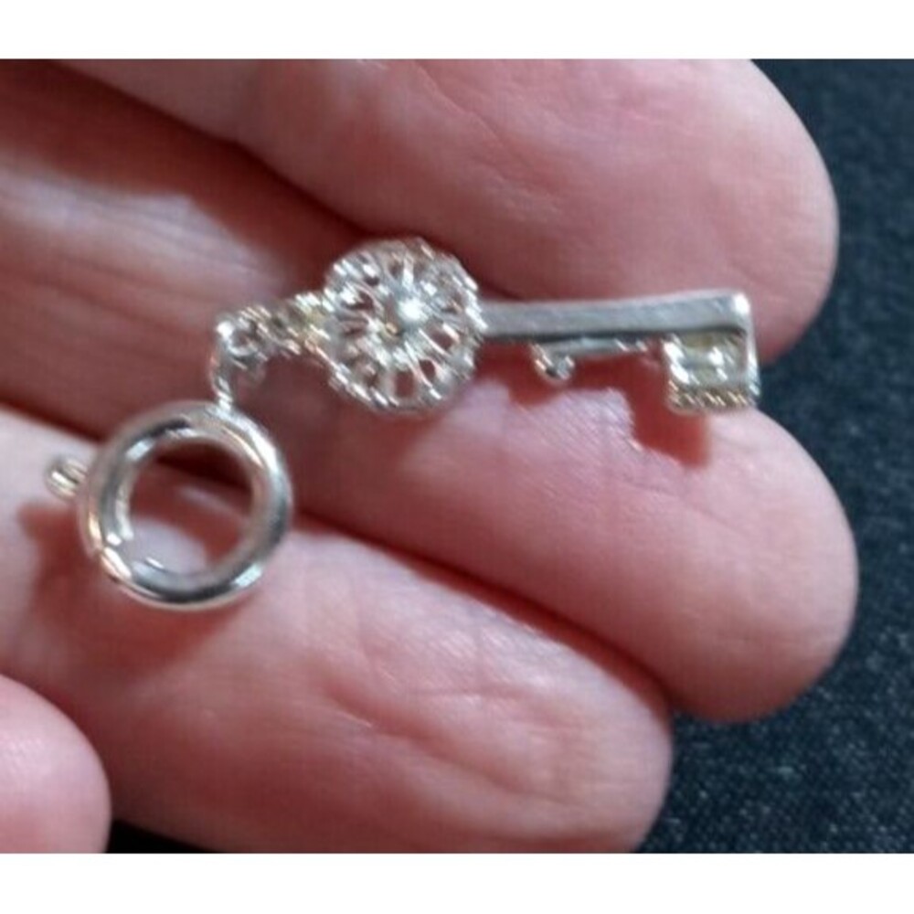 New Sterling Silver Key Charm for Bracelet or Pendant Gift Love - Picture 5 of 5
